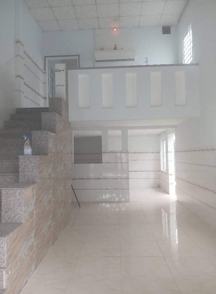 Nhà bán trệt lững Định Hòa 180m² giá 1.58 tỷ - Gần đường ĐX 63