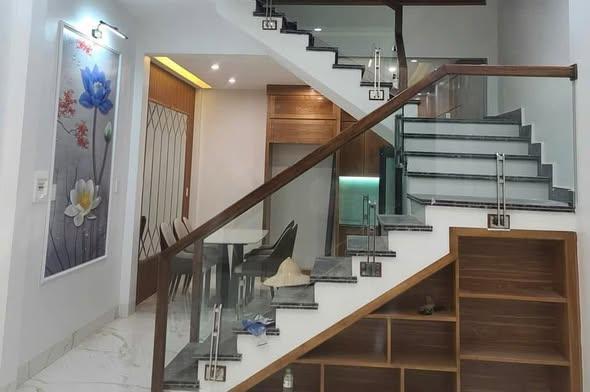 Nhà 3 tầng Hàn Thượng, Bình Hàn 60m² giá 2 tỷ - Đầy đủ tiện nghi, sẵn sàng ở ngay!