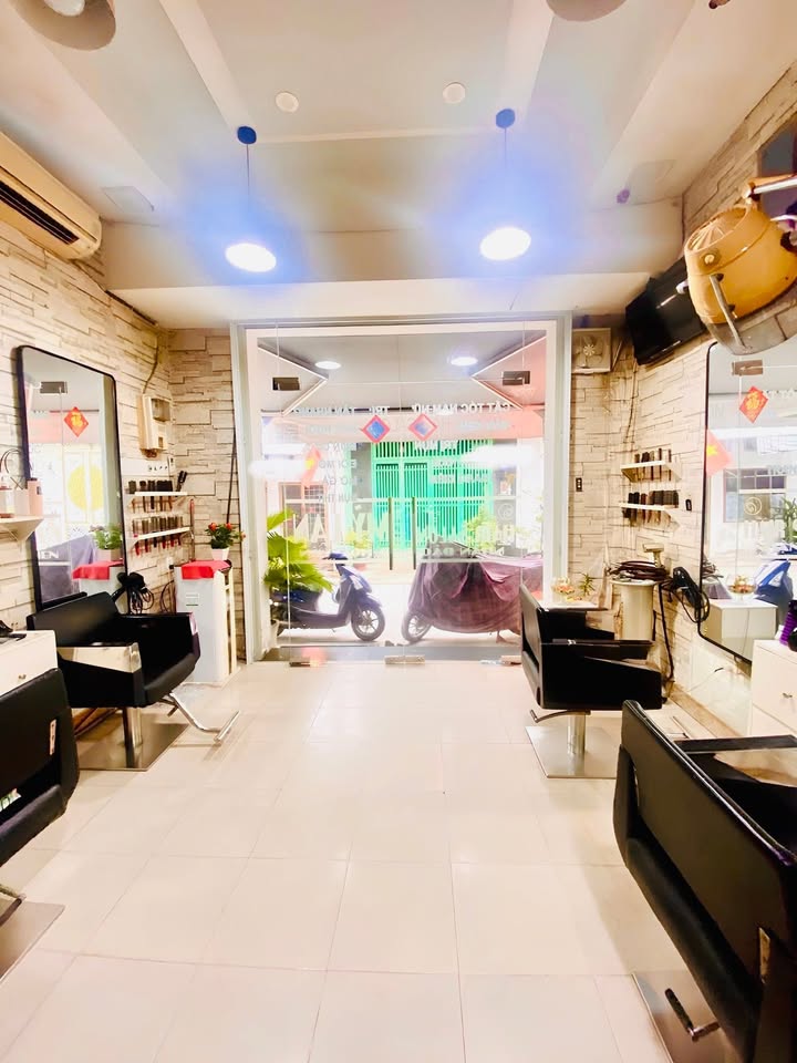 Nhà riêng Bình Hưng Hoà, Bình Tân 40m² giá 5 tỷ - Hẻm xe hơi, an ninh tốt!