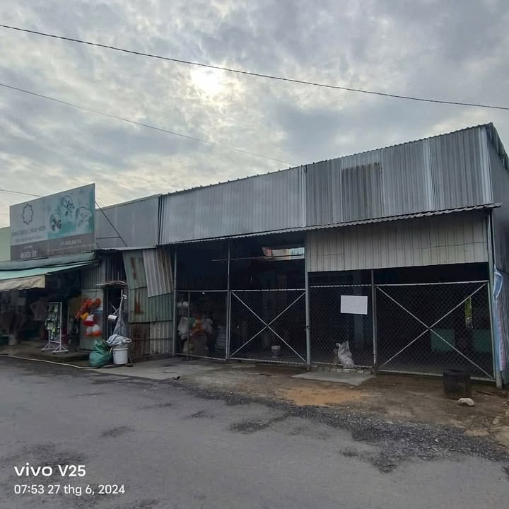 Nhà mặt tiền đường Chợ Nhỏ, An Phước, 380m² - Giá chỉ 2 tỷ!