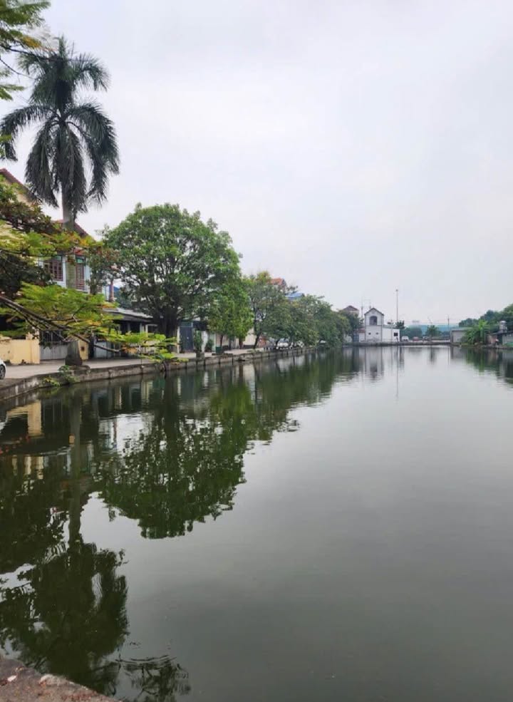 Nhà 3 tầng Yên Thường, Gia Lâm 42m² giá 3 tỷ - Sổ đỏ chính chủ, ô tô tránh nhau!