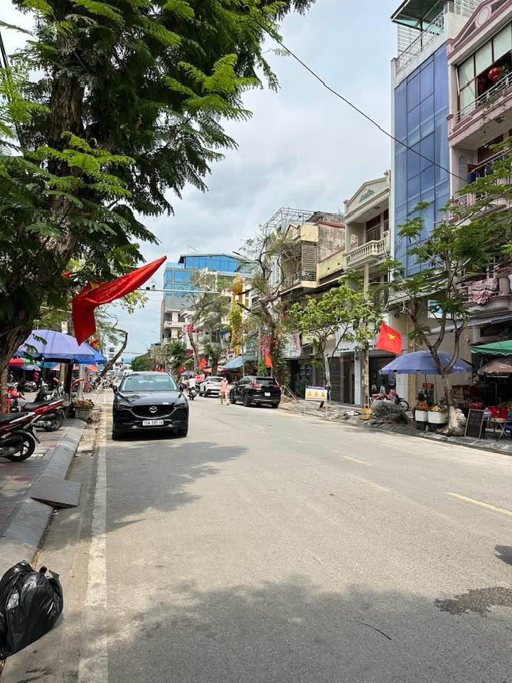 Bán gấp FrontHouse mặt đường Trần Quang Khải, Hải Phòng 103m² giá 25 tỷ - Vị trí đắc địa!