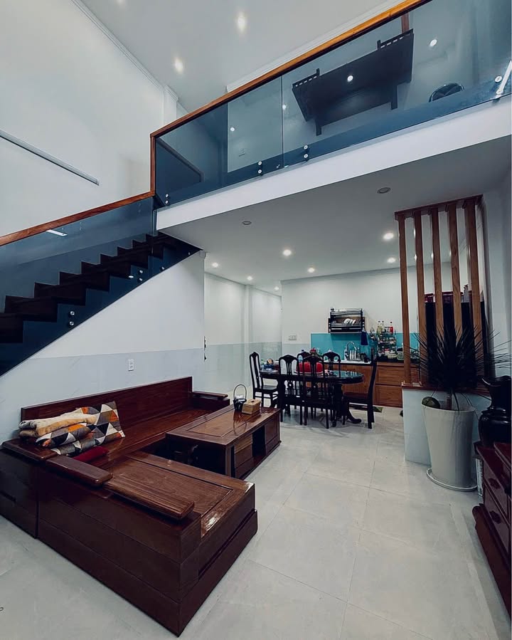 Nhà Liên Nghĩa Đức Trọng 91m² giá 2.2 tỷ - Tiện nghi đầy đủ, gần sân bay!