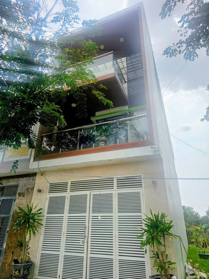 Nhà phố Long Tâm, TP. Bà Rịa 114m² giá 4.5 tỷ - Thiết kế hiện đại, sẵn sàng ở ngay!