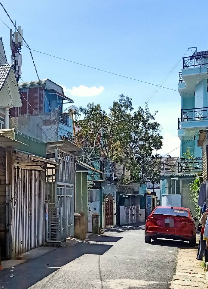 Nhà bán gấp Đà Lạt 111m² - 2 mặt tiền ô tô - Giá 5.7 tỷ VND