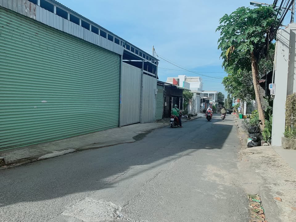 Nhà mặt tiền kinh doanh Hố Nai, Biên Hòa 74m² giá chỉ 1,999 tỷ - Cơ hội đầu tư tốt!