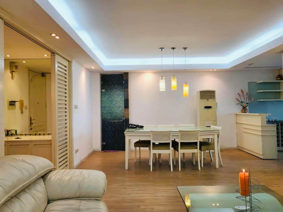 Chung cư M3, M4 Nguyễn Chí Thanh 115m² giá 15 triệu - Đầy đủ nội thất cơ bản!