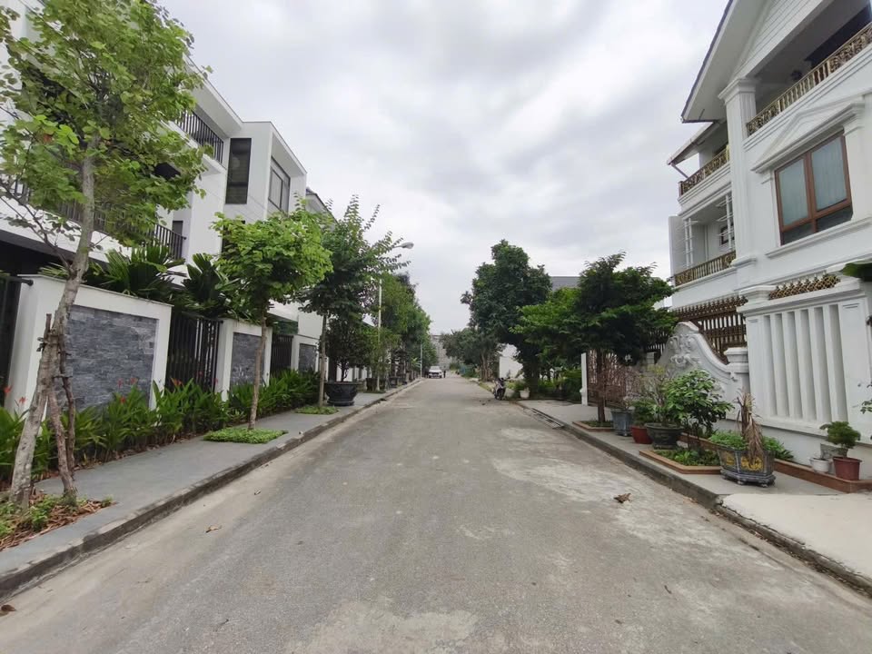 Đất nền 180m² tại Mê Linh, Anh Dũng giá 5 tỷ - Vị trí đắc địa gần cầu Rào 2!