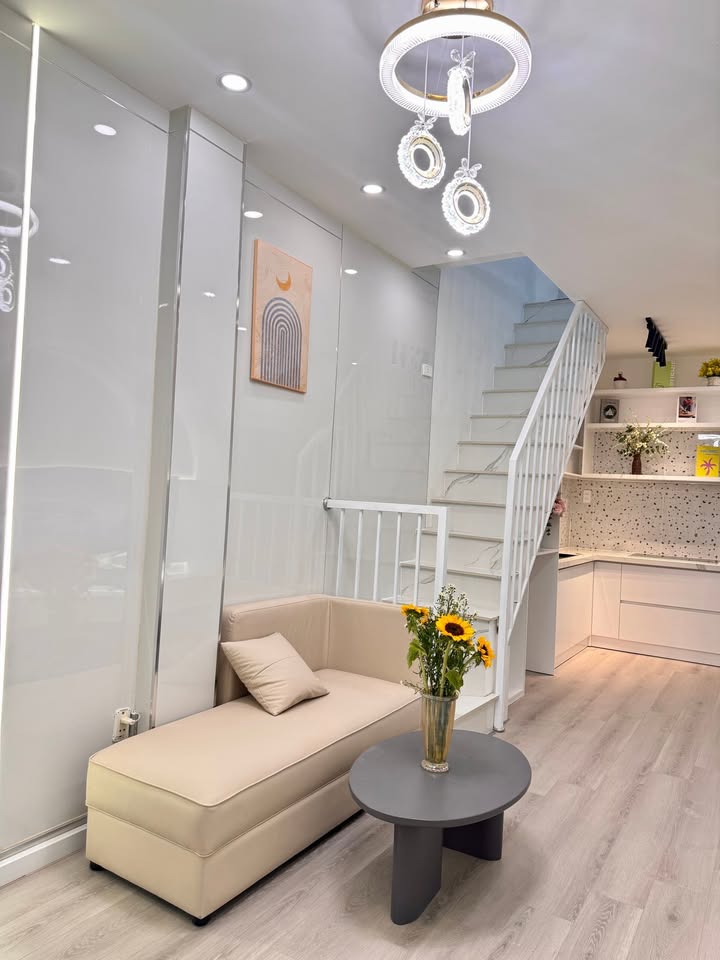 Nhà 2 Tầng Lê Duẩn 30m² giá 3.2 tỷ - Dọn vào ở ngay!