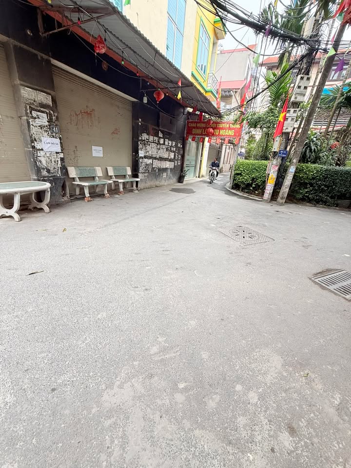 Đất nền tại Ngõ 35 Tu Hoàng, 104m² chỉ 19 tỷ - Đầu tư tiềm năng!