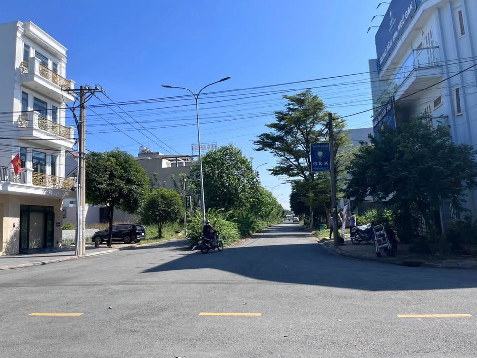 FrontHouse Mặt Tiền Đường Đôi Kinh Doanh Phú Gia Trảng Dài 102m² giá 4.45 tỷ - Đầu tư sinh lời ngay!