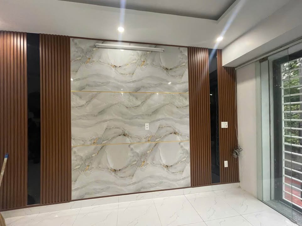 Nhà 3 tầng Đa Phúc Dương Kinh 40,5m² giá 1,68 tỷ - Sổ đỏ chính chủ, đầy đủ tiện ích!