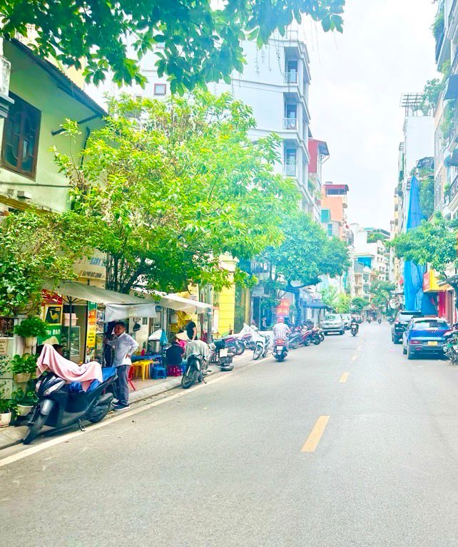 Nhà mặt phố Yên Phụ, Ba Đình 55m² giá 24.5 tỷ - Đầu tư sinh lời tuyệt vời!