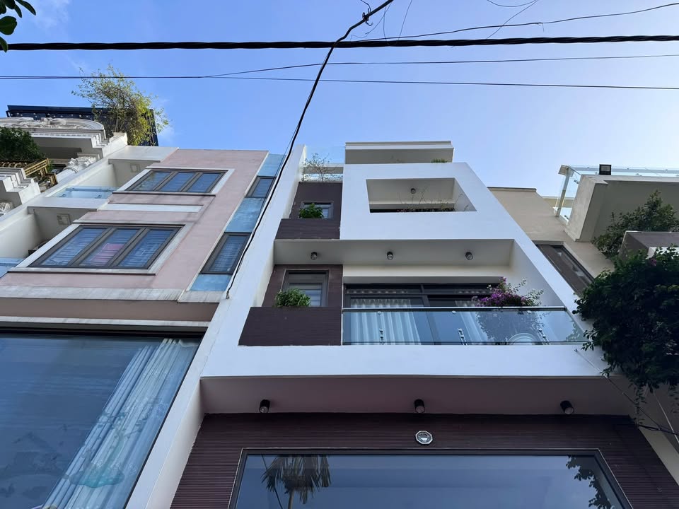 Nhà 5 tầng đẹp lung linh tại Nam Hồng, Đông Anh 48m² - Sẵn sàng đón chủ mới!