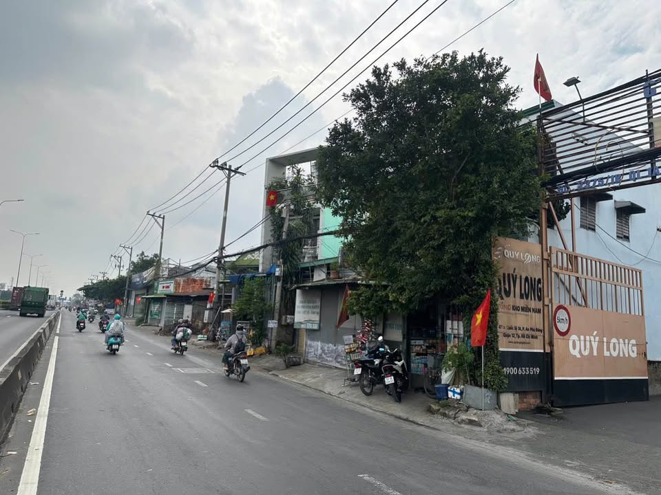 Nhà bán QL1A An Phú Đông, Q12 diện tích 68m² giá 3.5 tỷ - Gần Trường THCS An Phú Đông!