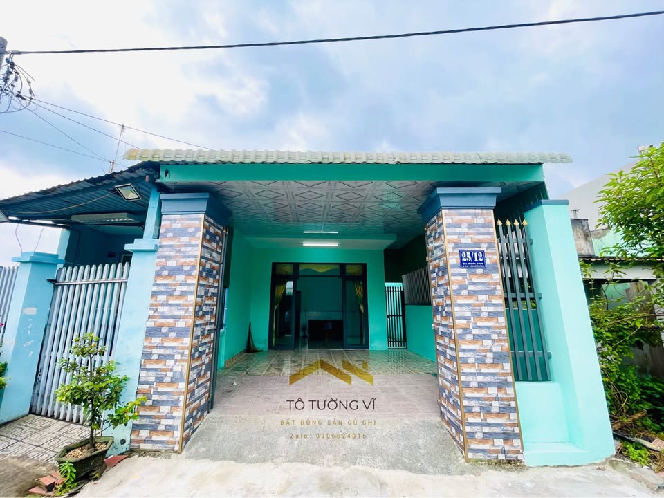 Nhà riêng Củ Chi 102m² giá 2.35 tỷ - Đường xe hơi, khu dân cư đông đúc!