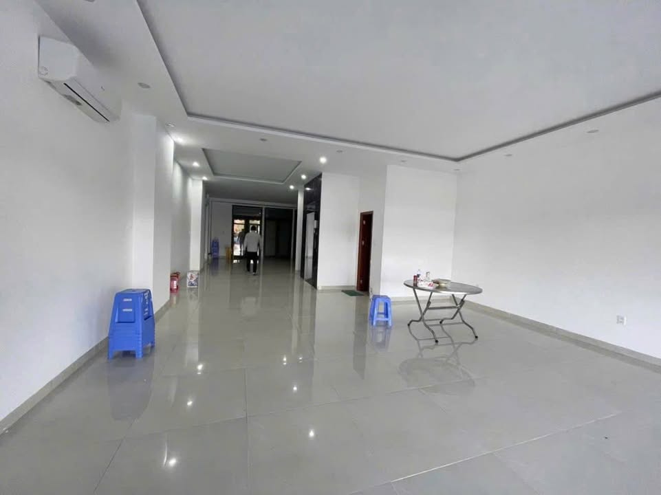 Shophouse cho thuê đường Nguyễn Sinh Sắc 70m² giá 10 triệu - Vị trí đắc địa gần siêu thị