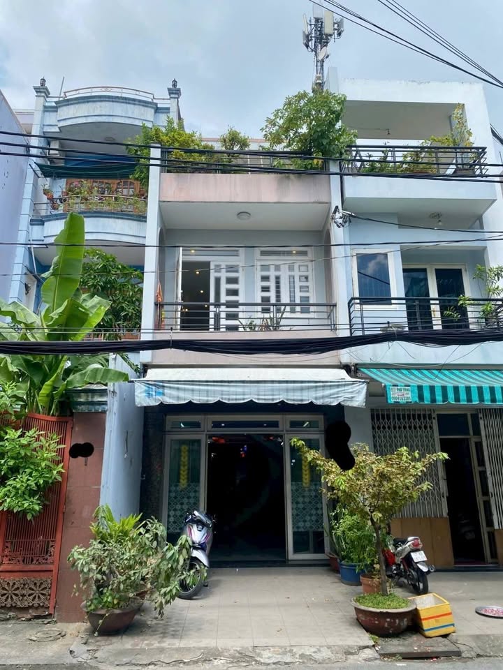 Bán nhà mặt tiền Võ Thành Trang, Tân Bình - Diện tích 124m² giá 15.5 tỷ - Đầu tư sinh lời!
