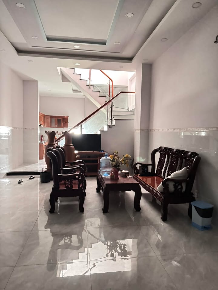 Nhà phố 3 tầng Phước Thiền 5PN cho thuê - Nội thất đầy đủ, giá thỏa thuận!