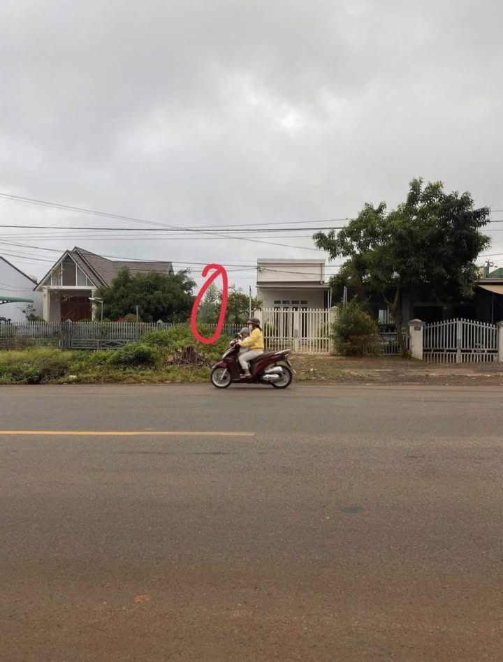 Đất thổ cư 210m² tại Quốc lộ 14, Buôn Hồ giá 3.999 tỷ - Khu vực buôn bán sầm uất!