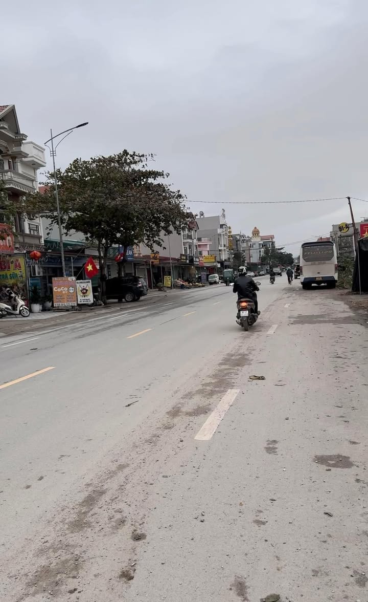 Đất nền Đức Giang 90m² giá 3 tỷ - Kinh doanh sầm uất ngay chợ chiều!