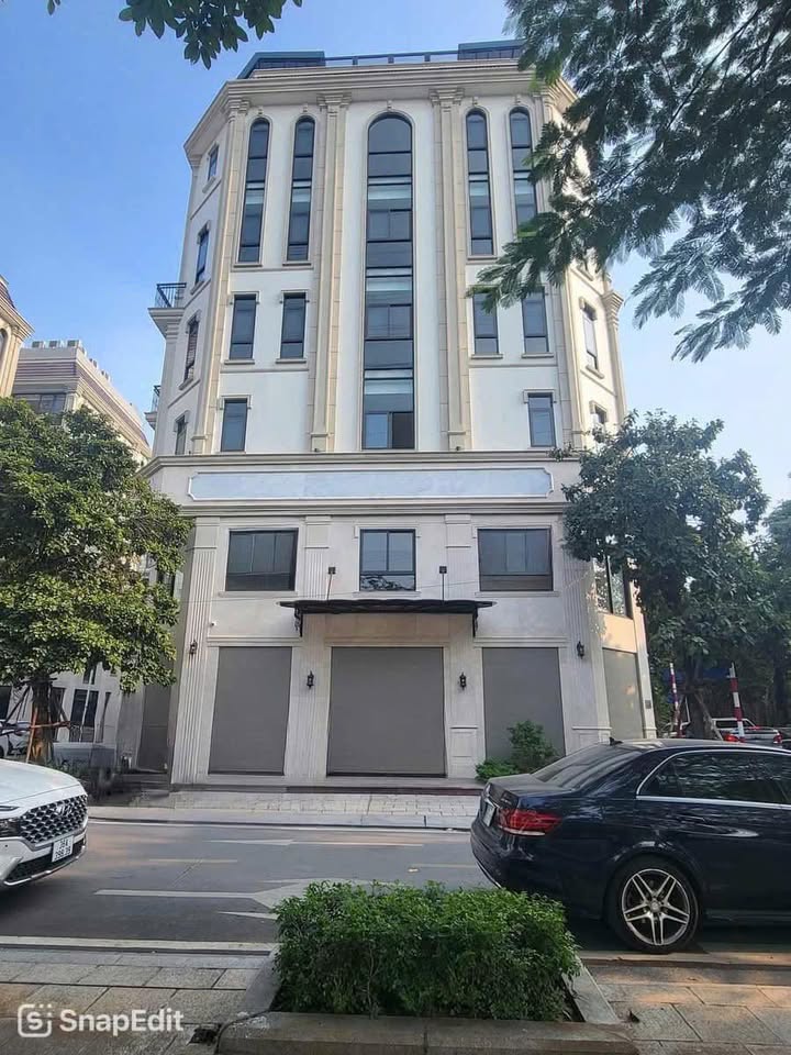 Toà Nhà FrontHouse 108m² đường Vũ Trọng Khánh giá 30 tỷ - Cơ hội đầu tư hấp dẫn!