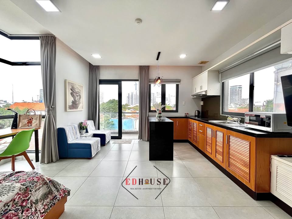 Căn hộ cho thuê đường Nguyễn Cửu Vân, quận Bình Thạnh 14 triệu - Nội thất đầy đủ, ban công lớn!