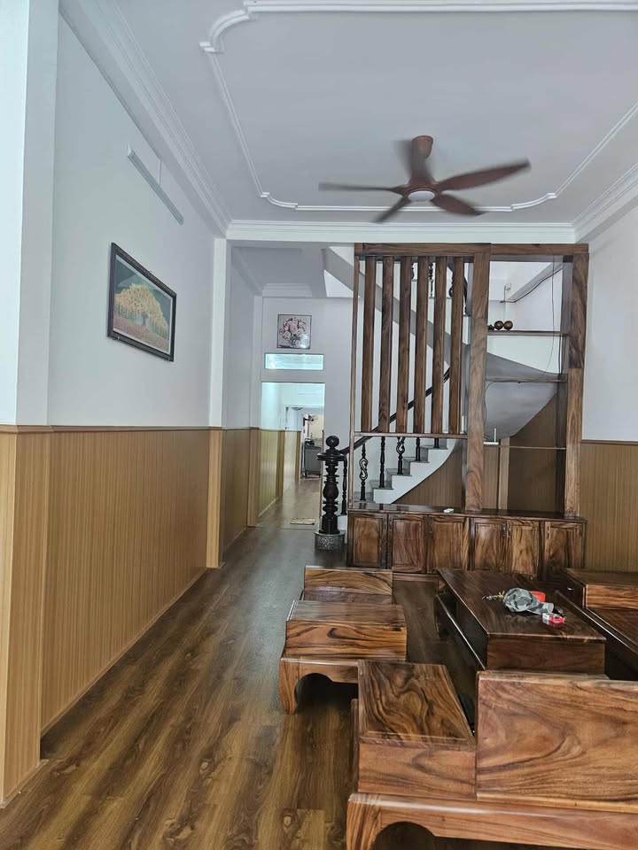 Nhà phố Bạc Liêu 92m² giá 1.7 tỷ - Kiến trúc kiên cố, tiện nghi đầy đủ!