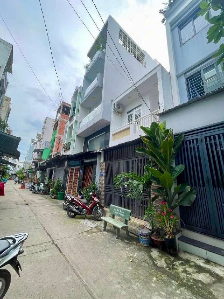 Nhà phố 2 tầng Đường Số 5, Bình Hưng Hòa 48m² giá 4.79 tỷ - Gần Aeon Mall Tân Phú!