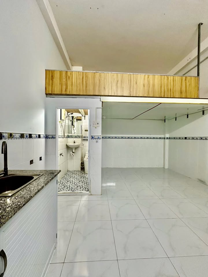 Căn hộ Duplex cho thuê Vành Đai Trong, Bình Tân - Máy lạnh sẵn, giờ giấc tự do!