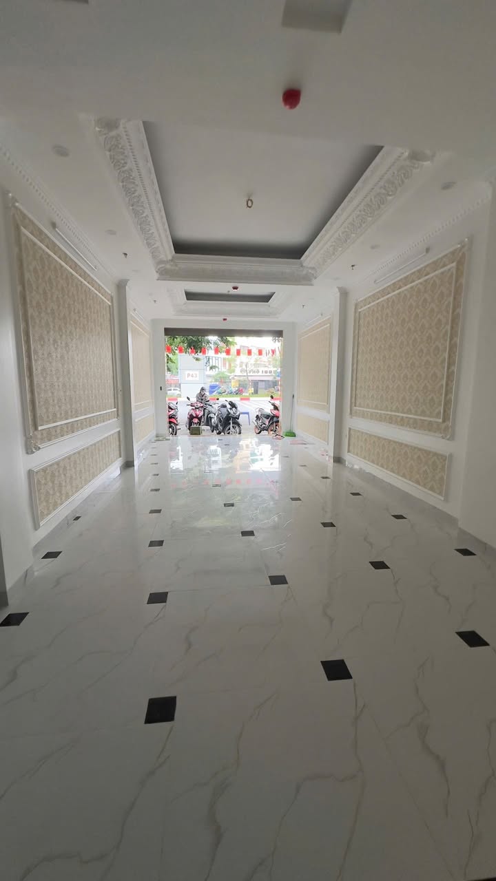 Nhà mặt tiền cho thuê tại Bạch Mai 240m² giá 45 triệu - Nhà mới xây siêu đẹp!