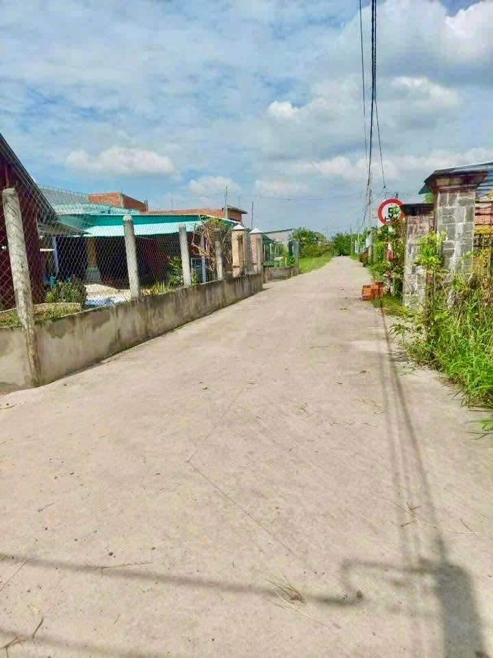 Nhà bán tại thị trấn Hậu Nghĩa, Đức Hòa, 154m² giá 1.35 tỷ - Sổ hồng riêng chính chủ!