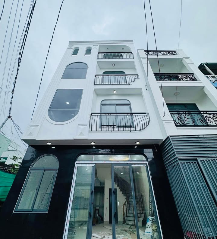 Nhà phố Võ Văn Dũng, Quy Nhơn 44m² giá 5.3 tỷ - Căn góc 2 mặt tiền, ô tô vào tận nơi!