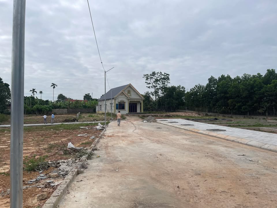 Nhà 1 tầng phường Hồng Tiến, Thái Nguyên 200m² giá chỉ 2 tỷ - Đường vào 5m tận sân!