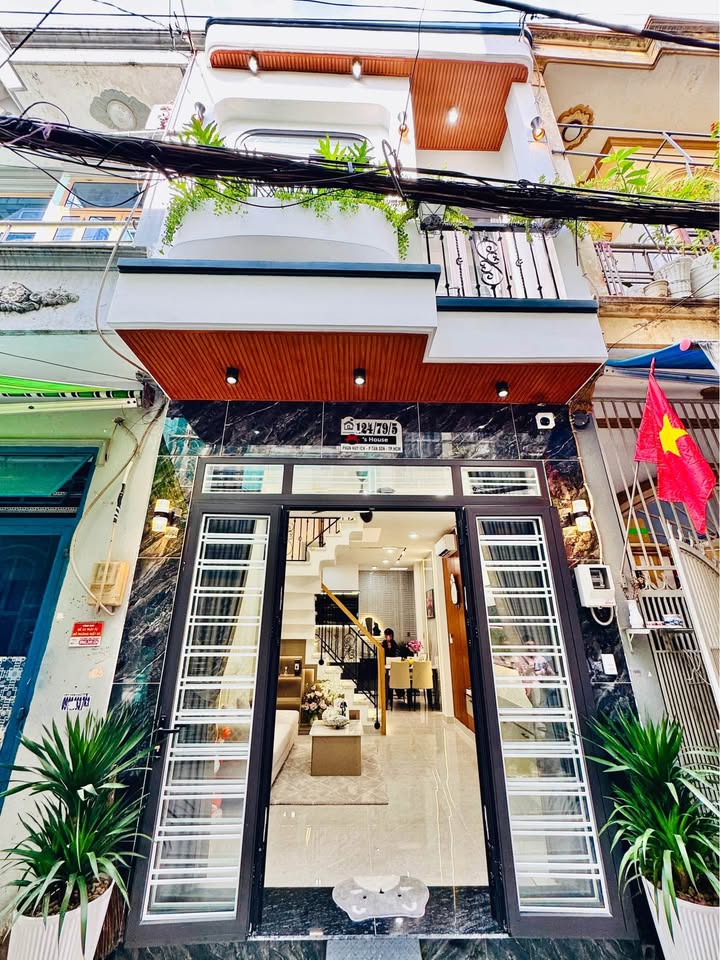 Nhà đẹp Phan Huy Ích 31.5m² giá 4.95 tỷ - Chính chủ bán gấp!