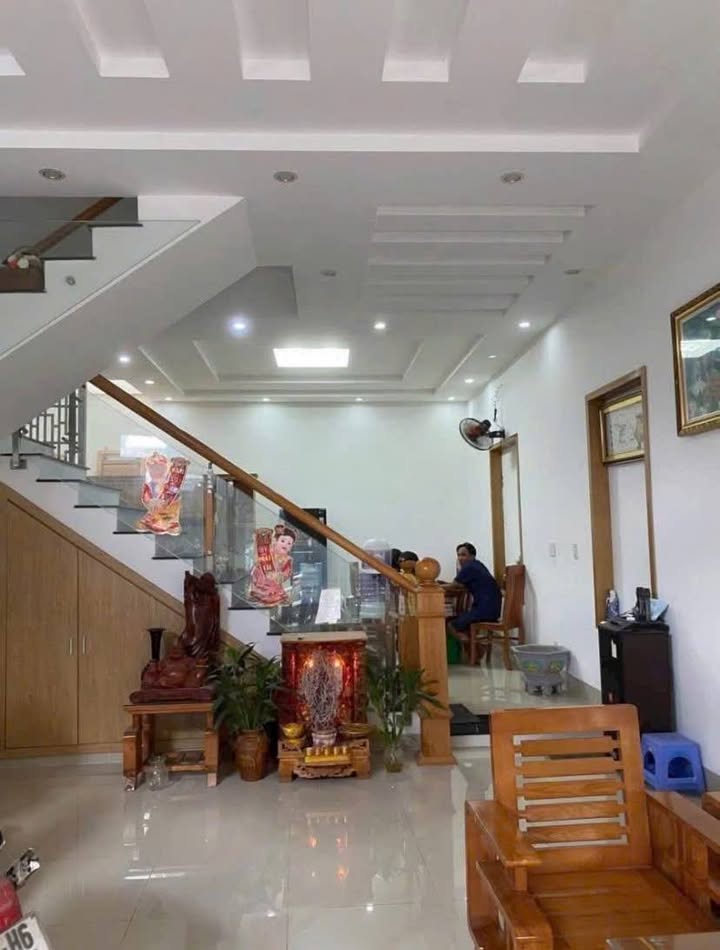 Nhà phố 1 trệt 2 lầu Hồ Tri Tân, Vũng Tàu 68m² giá 6 tỷ - Thiết kế hiện đại, an ninh tốt!