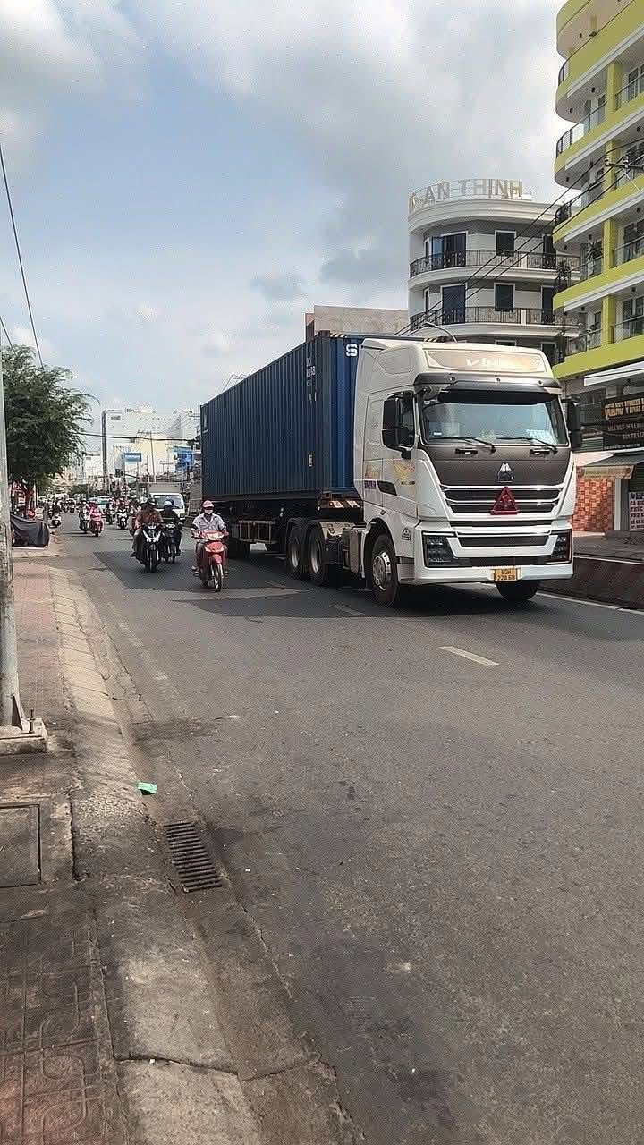 Nhà mặt tiền đường Huỳnh Tấn Phát, quận 7, diện tích 175m², giá 21.5 tỷ - Cơ hội đầu tư hiếm có!