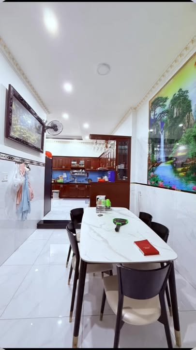 Biệt thự mặt tiền đường Số 10, Bình Tân - 168m² giá 18 tỷ - Cơ hội hiếm có!