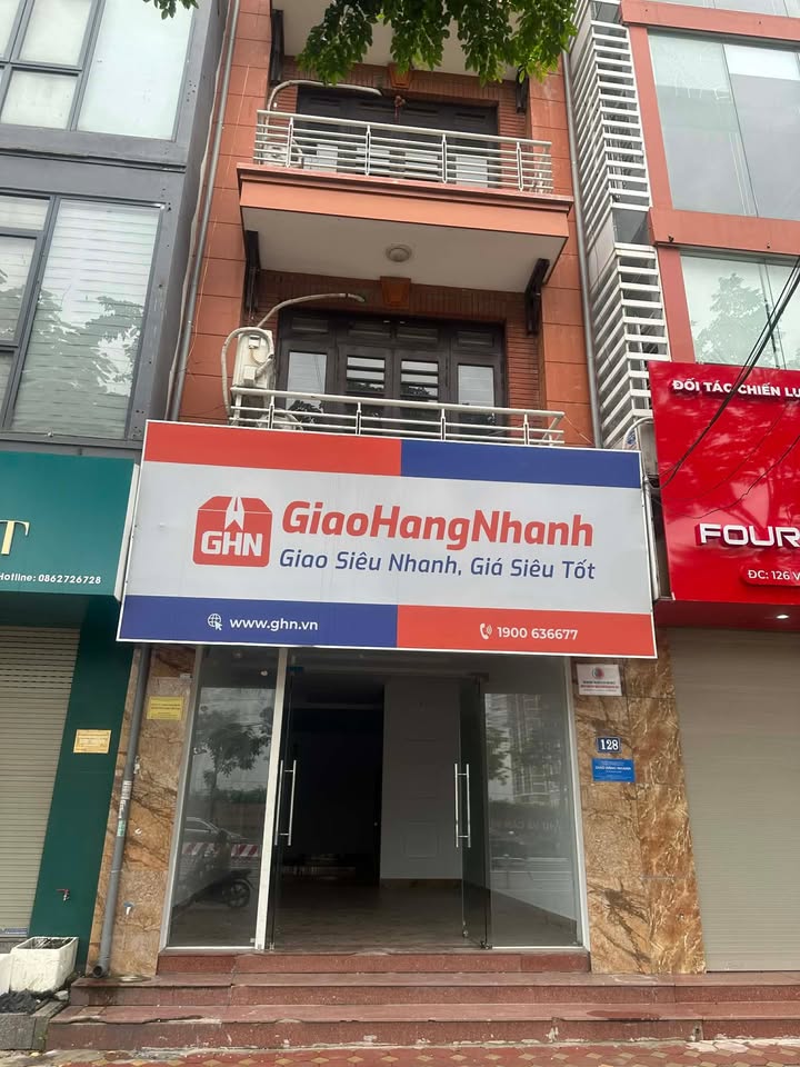 Nhà mặt tiền 128 Võ Chí Công, Tây Hồ 5 tầng giá 38 triệu - Kinh doanh sầm uất!