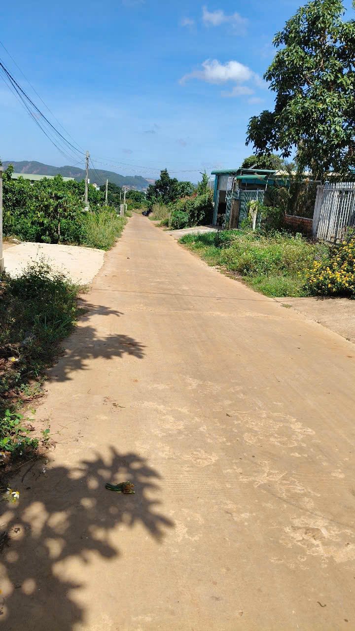 Nhà 2 lầu tại Đông Thanh, Lâm Hà 225m² giá 1.8 tỷ - Pháp lý rõ ràng!