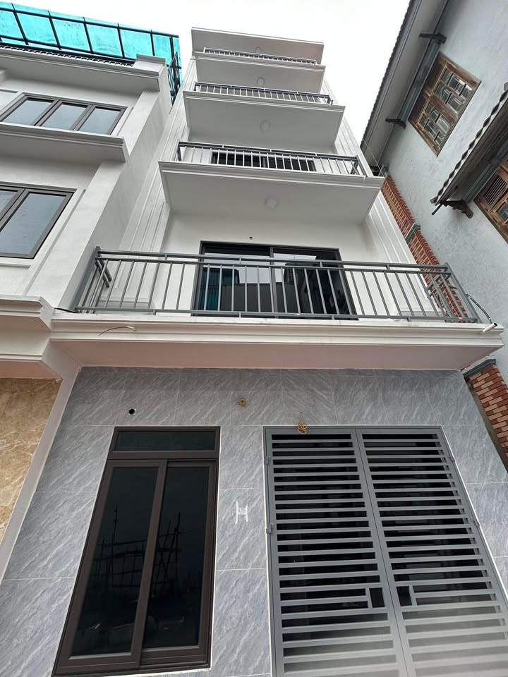 Nhà cao cửa rộng Tây Mỗ 50.5m² giá 7.8 tỷ - Thiết kế hiện đại, sẵn sàng vào ở!