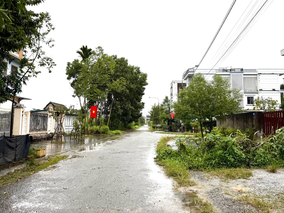 Đất nền 2 mặt thoáng tại Ỷ La, Tuyên Quang 240m² - Giá thương lượng hấp dẫn!