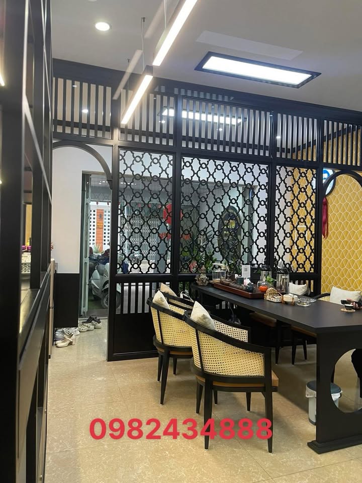 Nhà 3 tầng Đông Kinh 108m² giá 7 tỷ - Vị trí đắc địa, sổ đỏ chính chủ!