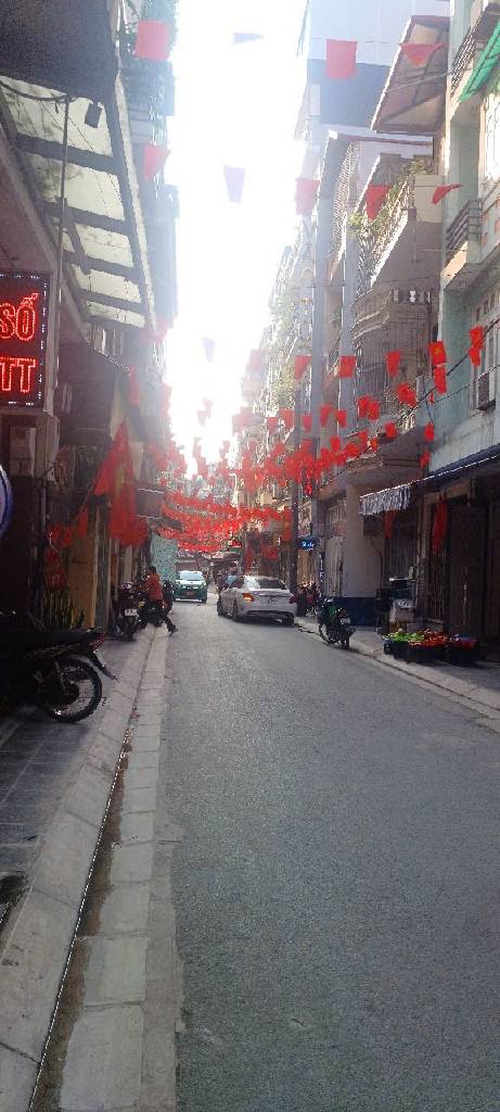 Nhà mặt phố Nghĩa Đô, Cầu Giấy 50m² giá 22.5 tỷ - Kinh doanh sầm uất!