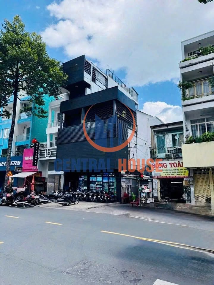 Cho thuê FrontHouse mặt tiền Nguyễn Trãi, Quận 5, diện tích 160m² - Vị trí kinh doanh đắc địa!