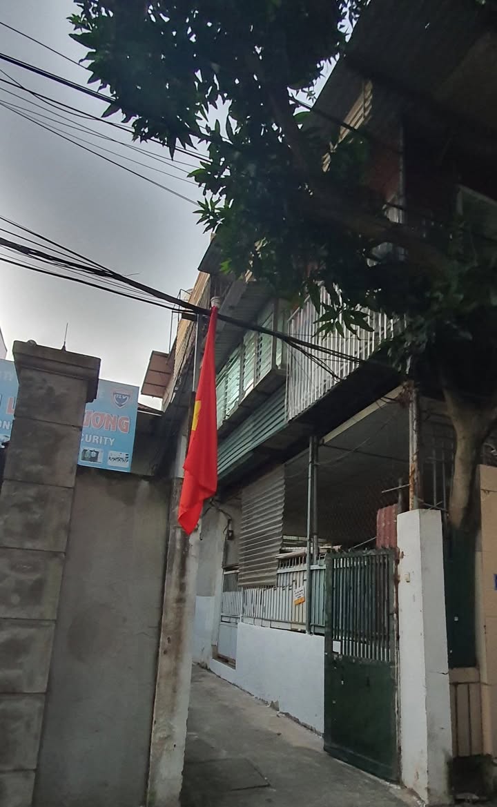 Nhà Phú Diễn 33m² giá 4.25 tỷ - Gần Metro, sổ đỏ chính chủ!