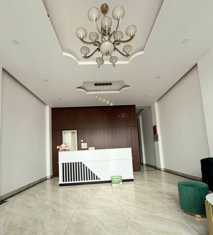 Khách sạn mặt tiền An Dương Vương, Đà Lạt 102m² giá 18.5 tỷ - Cơ hội đầu tư hấp dẫn!