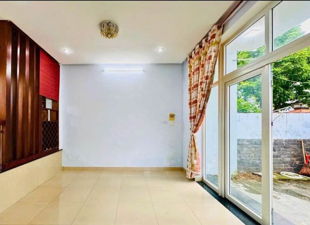 Nhà 3 tầng 2 mặt tiền Phan Thị Nể, Đà Nẵng 85m² - Cách biển chỉ 100m!