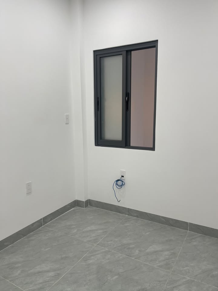 Nhà 2 tầng mặt tiền đường Võ Văn Ngân 100m² giá 7.35 tỷ - Full nội thất đẹp!