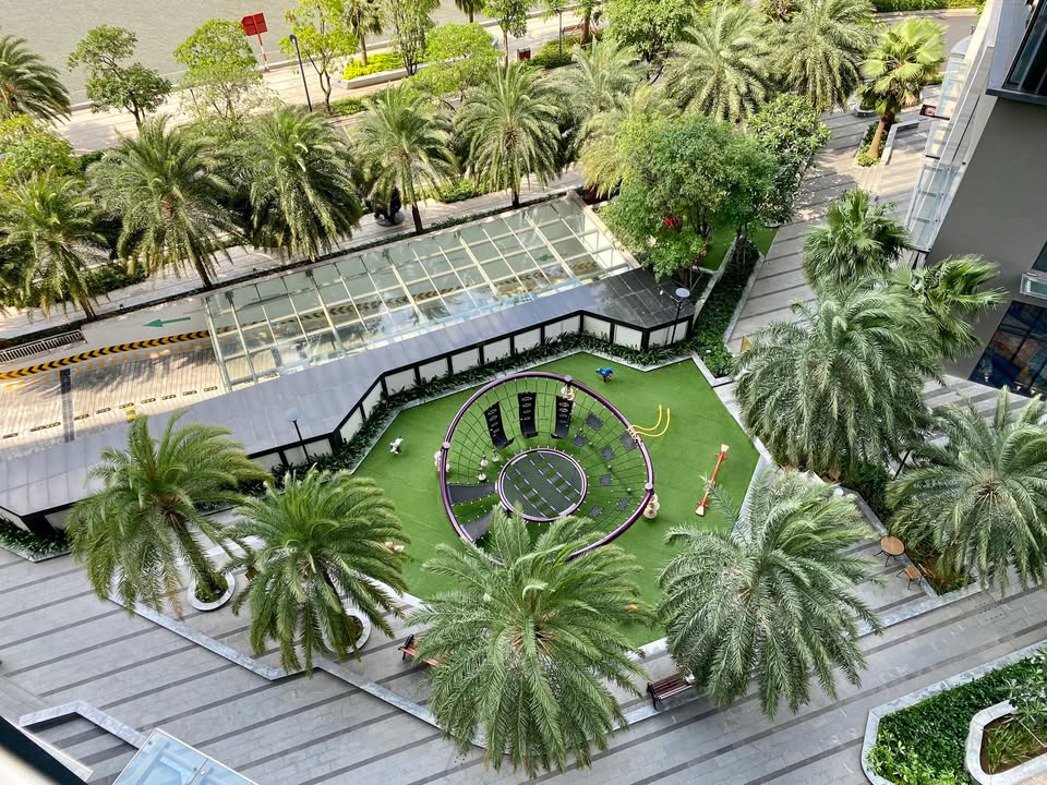 Căn hộ Vinhomes Golden River Quận 1 78.5m² giá 13.7 tỷ - Đầu tư sinh lời hấp dẫn!